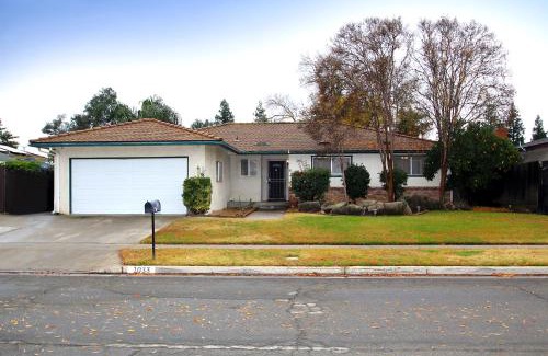 Raisin Casa | Entire Magill House by RiverPark