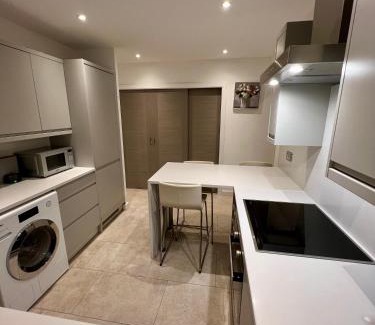 Shortlands Apartamento | Entire Modern 2- Bedroom Apartment Modern Comfort Near Central London
