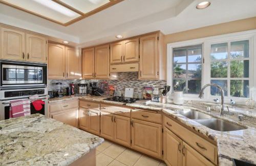 Fallbrook Casa | Entire Private 5-BR 3-Acres Estate, 3000 sqft, near Winery in Fallbrook, Available Now