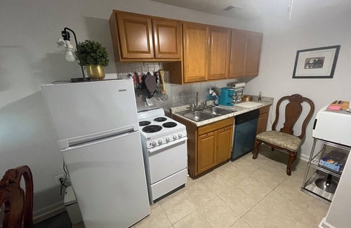 Klondike Apartamento | Acogedor y espacioso estudio en un barrio seguro