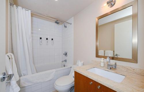 Coquitlam Apartamento | Entire Private Condo Unit, 1 parking space