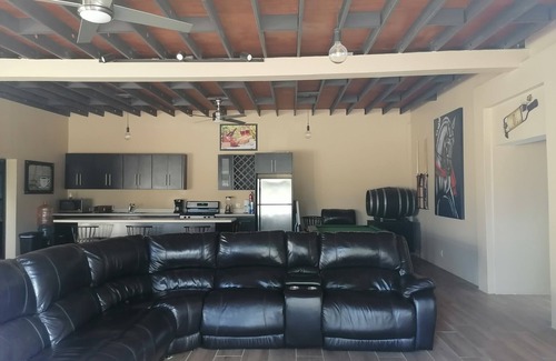 Valle de Guadalupe Casa | Propiedad Completa en Valle de Guadalupe