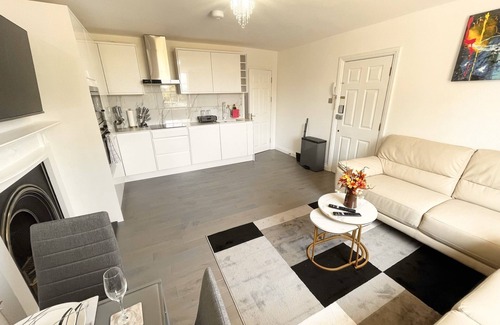 Redhill Apartamento | Entire Redhill Apartment hosted by Pius