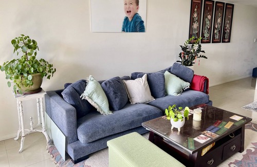 Alexandria Condominio | Entire split level 1 B/room Apt + Parking in Mascot