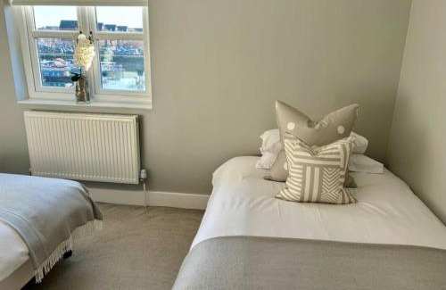 Liverpool Casa | Entire Town House In Liverpool Marina