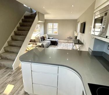 Liverpool Casa | Entire Town House In Liverpool Marina