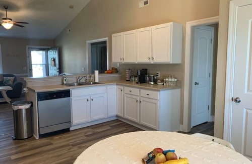 Winterville Casa | Entire Townhome, Families, Travel Nurses
