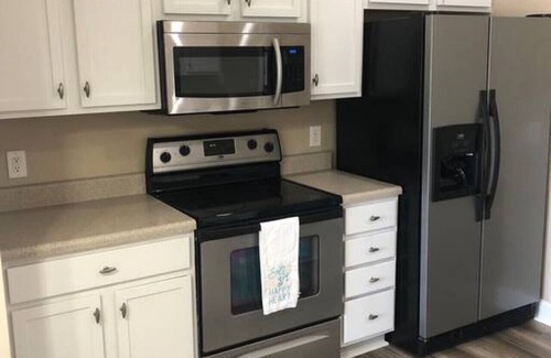 Winterville Casa | Entire Townhome, Families, Travel Nurses