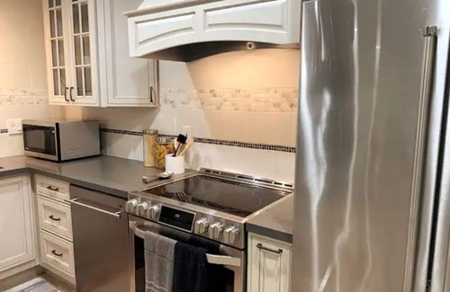University City Casa | ENTIRE TOWNHOUSE - UTC/La Jolla BEAUTY!, Location!