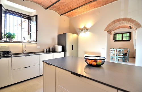 San Gimignano Villa | Entire Tuscan farmhouse with private pool between Siena and Florence