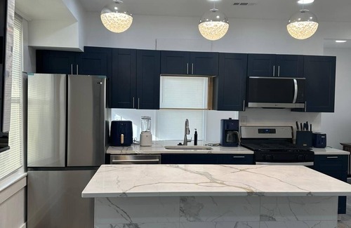 Randle Highlands Casa | Entire two kitchen home including basement studio w/ parking, deck, and yard.