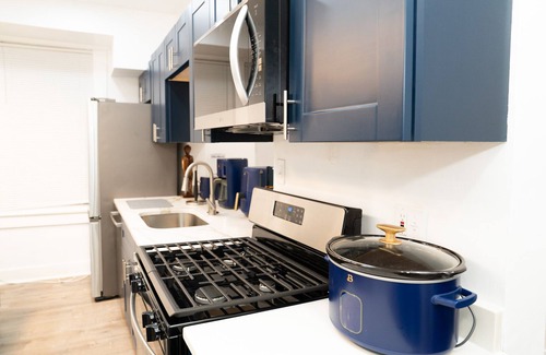 Randle Highlands Casa | Entire two kitchen home including basement studio w/ parking, deck, and yard.