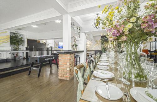 Margam Casa | Entire Venue Hire with 8 Bedroom Accommodation - Your Own Pub Experience