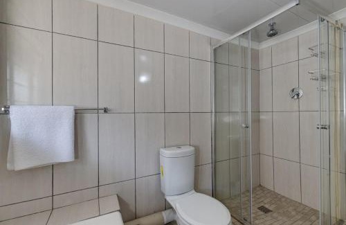 Greater Johannesburg Metropolitan Area Casa | Entire Villa in Bryanston