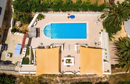 Mellieħa Heights Villa | D Ver 4 You Villa!