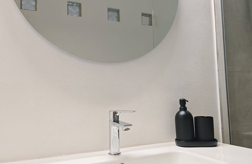 Alessandria Apartamento | Entirely renovated elegant apartment in downtown Alexandria
