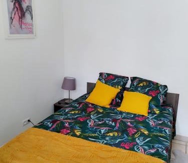 Quartier Administrations Apartamento | Entre arènes et maison carrée P1