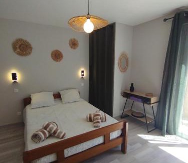 Roubia Cama Y Desayuno | Entre canal et garrigue