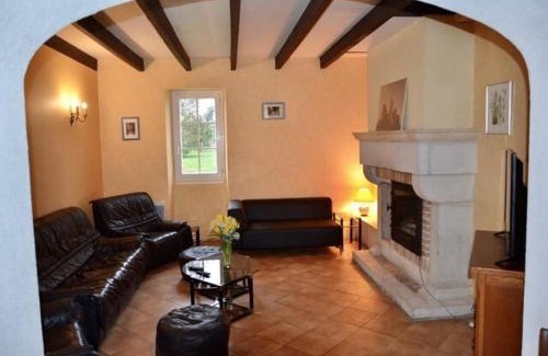 La Celle-sous-Gouzon Casa | Entre Lot et Dordogne maison 10 personnes avec piscine