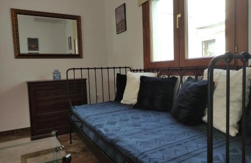 Carmona Apartamento | Entretorres. Casa-dúplex en centro histórico.