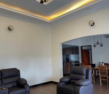 Mbarara Casa | Entula safari and accommodation