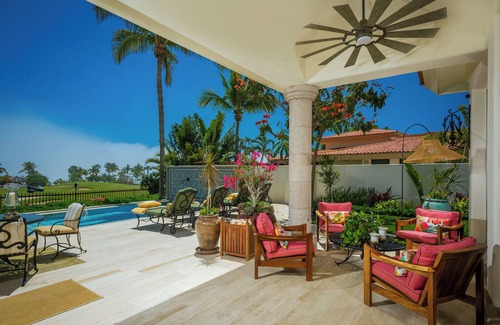 Centro Casa | Enviable location: Palmilla golf course, ocean view, beach, restaurants and more