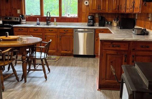 Hartford Casa | Eowyn's Place Charming 4-bedroom country house in lovely Hartford pet-friendly