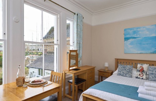 Hele Cama Y Desayuno | Epchris House