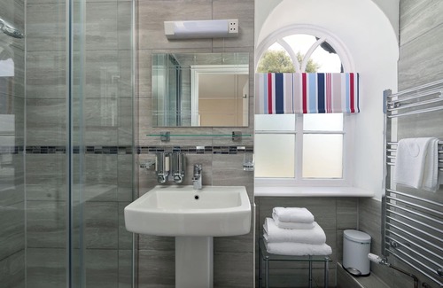 Hele Cama Y Desayuno | Epchris House