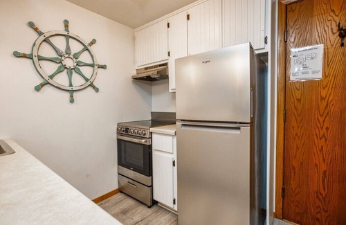 Ephraim Condominio | Ephraim Gem | Balcony Views + Walk to Waterfront, Shops & Dining