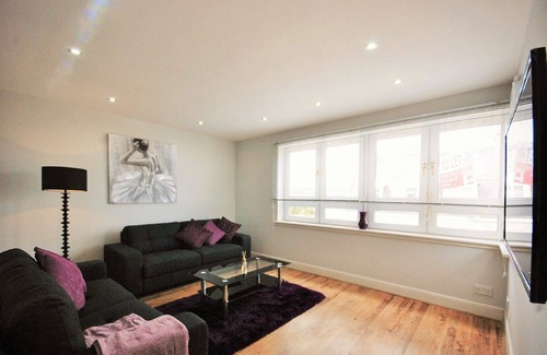 Aberdeen West End Apartamento | EPI - TRIBUNAL DE REGENCIA DE 3 CAMAS
