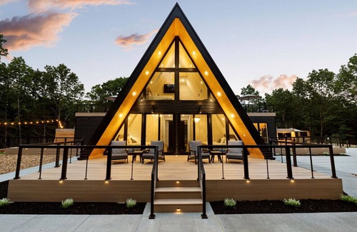Mount Sterling Casa | Epic A-Frame Retreat | Rooftop, Theater, Hot Tub + Sauna