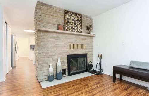 Bridgman Casa | Epic Indoor Pool w/slide & hot tub close to beach
