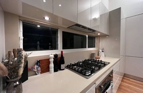 Kiama Heights Casa | Epic Ocean Farm View House with Japanese Bath