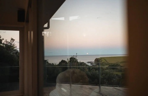 Kiama Heights Casa | Epic Ocean Farm View House with Japanese Bath