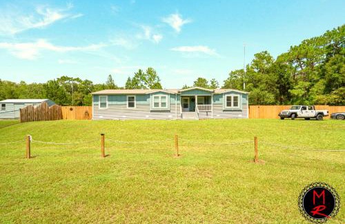 Brooksville Casa | Epic Outdoor Adventure Await Your Group! Sleep 34