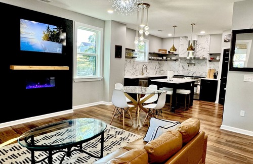Covington Casa | Retiro Epico en Mystic Falls
