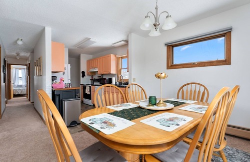 Eastern Vermont Casa | Epic View of Elmore Mountain - 20 min to Stowe NO Clean Fees