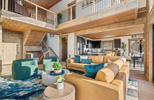 Bethel Casa | Epic Views, GameRm+Theatre, HTub, Sauna, 9mi Sunday River