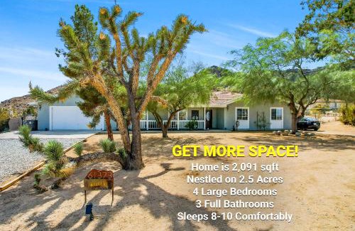 Joshua Tree Casa | Epic Views, Huge House, Acres of J-Trees to explore, Hot Tub, Pool, AC, and Mini-Golf