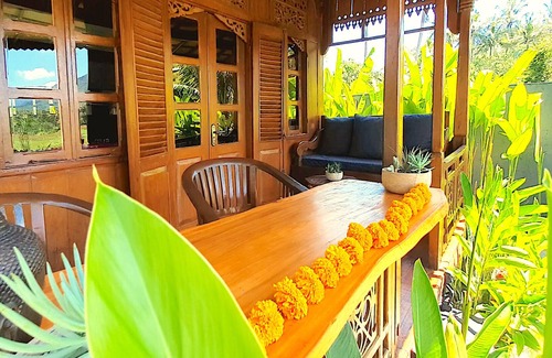 Tumbu Village Casa | Epic Wood House with Sauna, Pool & Mountain View!