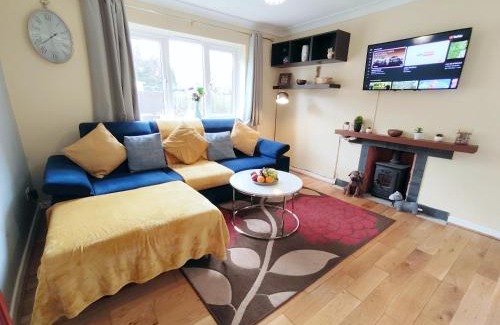 Cambridge Apartamento | Epicsa - Quiet Bungalow, 3 Bedroom with Parking & Garden
