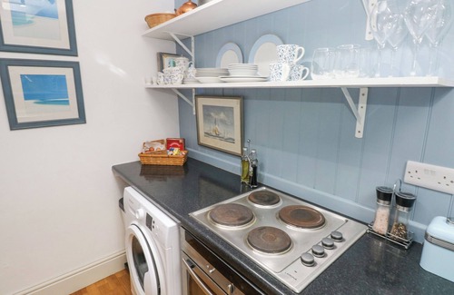 Clarbeston Road Cabaña | EQUINE STUDIO ANNEXE, pet friendly in Maenclochog