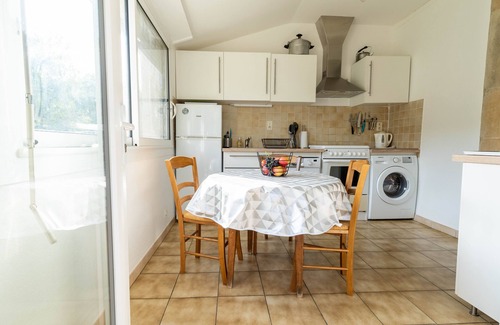 Coupiac Casa | Casa equipada + centro de pueblo aveyron 120m2 jardín terraza wifi 3 dormitorios