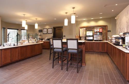 Amherst Condominio | Suite Equipada | Desayuno diario gratuito, acceso a la piscina + acceso al gimnasio