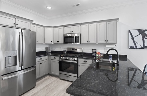 Jeffersonville Casa | Equus: Work Friendly & Near Downtown