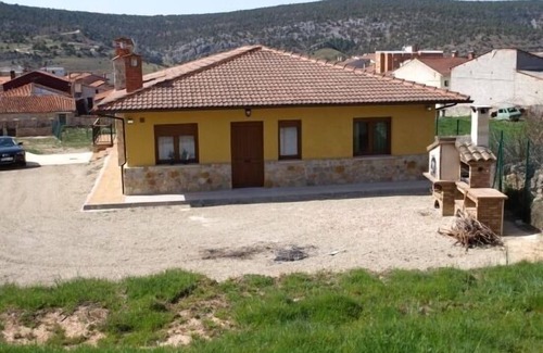 Hontoria del Pinar Cabaña | Casa Eras de la Cabizuela (alquiler íntegro) para 7 personasVuT-09/071