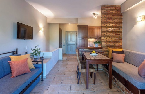 Longos Apartamento | ERATO & KALYPSO split level apartment (60m² for 2-5 people)