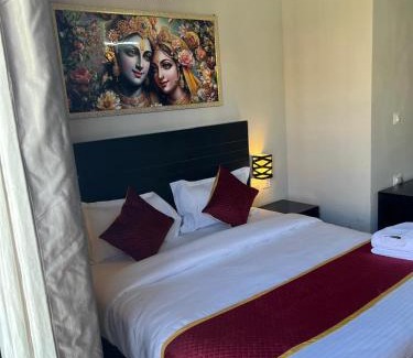 Vrindavan Hotel | Eraya Suites and Resorts - Near Prem Mandir Vrindavan