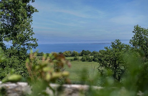 Lonato del Garda Apartamento | Eremus Relais Apartment 4 with lake view